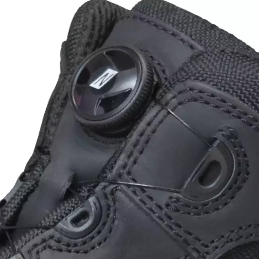 **Dial Fastener System** lets you achieve a precise, secure fit in seconds for all-day comfort.