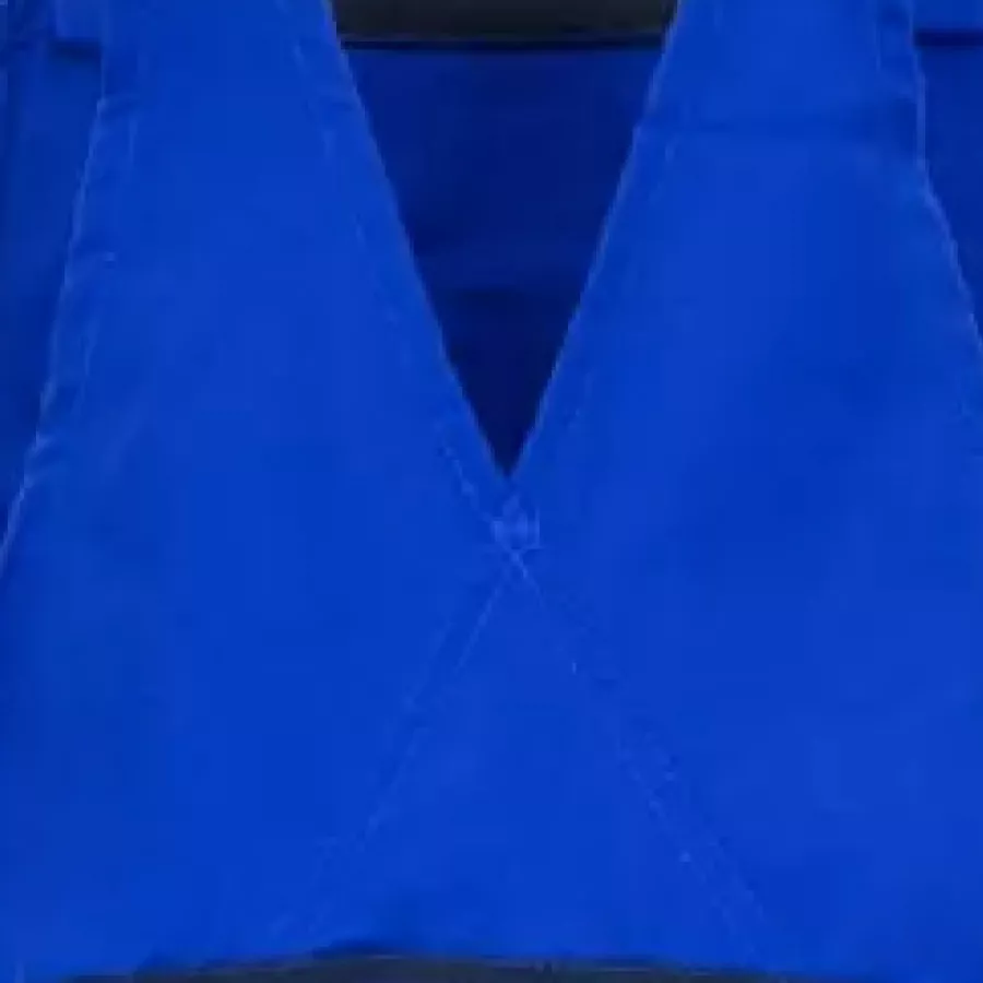 **Atmungsaktives Material** lässt überschüssige Wärme entweichen, damit Sie sich bei Bewegung frisch fühlen.