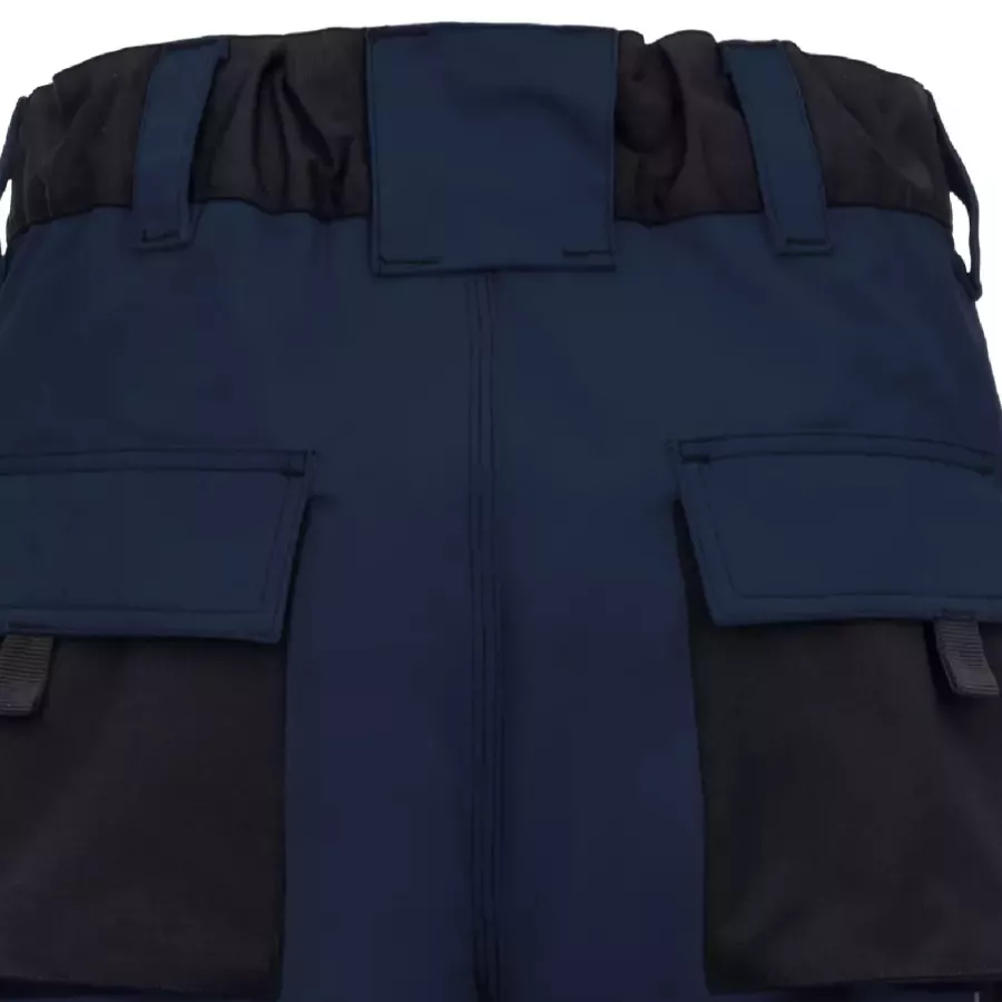 **Elastic Waist with Raised Back** moves with you for a comfortable, secure fit all day long.