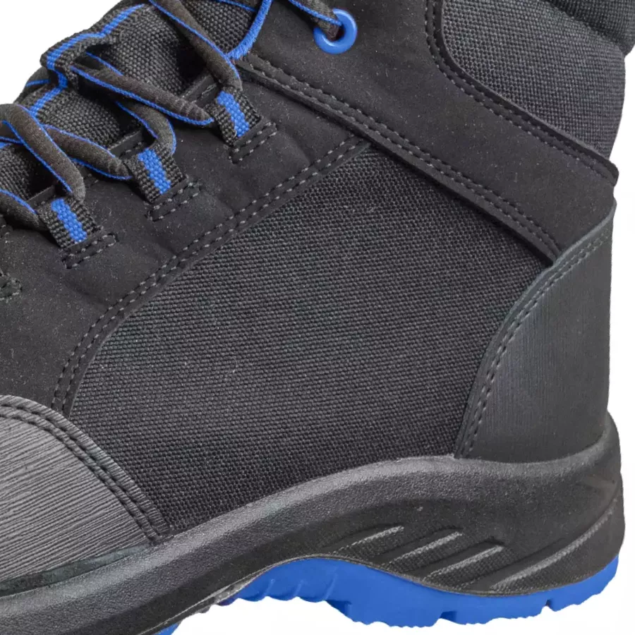 **Perforation-Resistant Midsole** ensures confident footing on tough surfaces while shielding your feet from sharp objects.