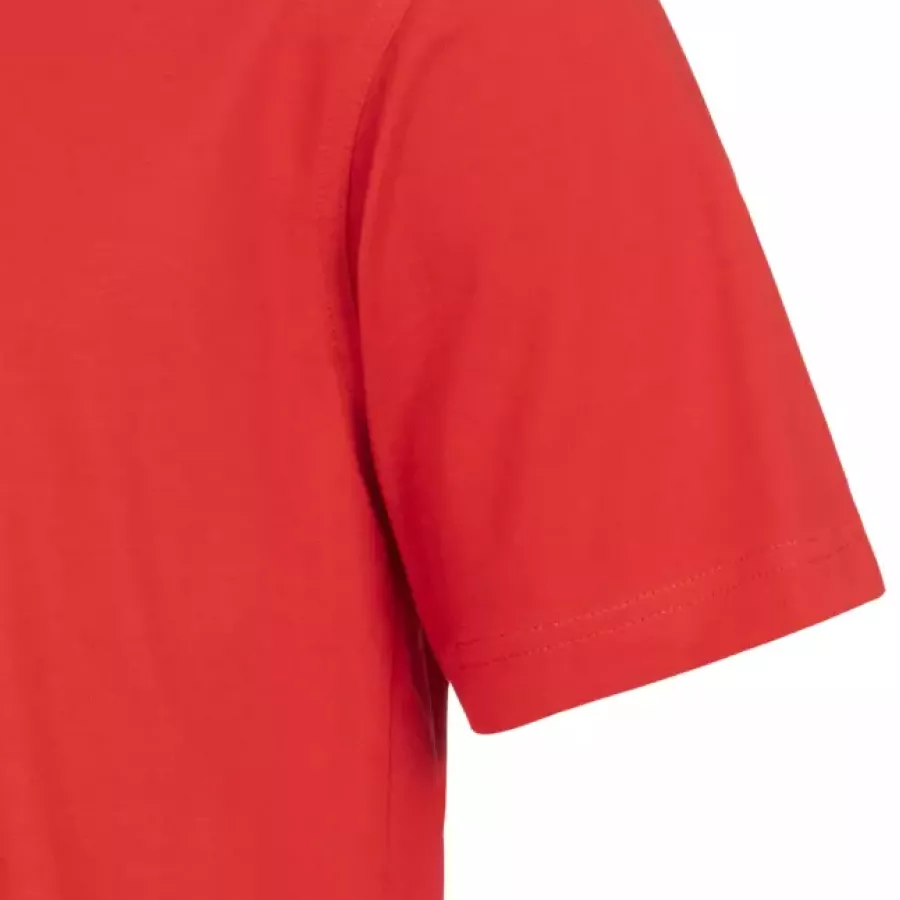 **Short Sleeves** allow freedom of movement while keeping you cool and agile.