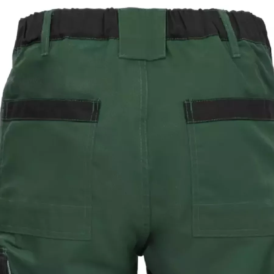 **Elastic Waist** moves naturally with you to keep every shift feeling comfortable and unrestricted.