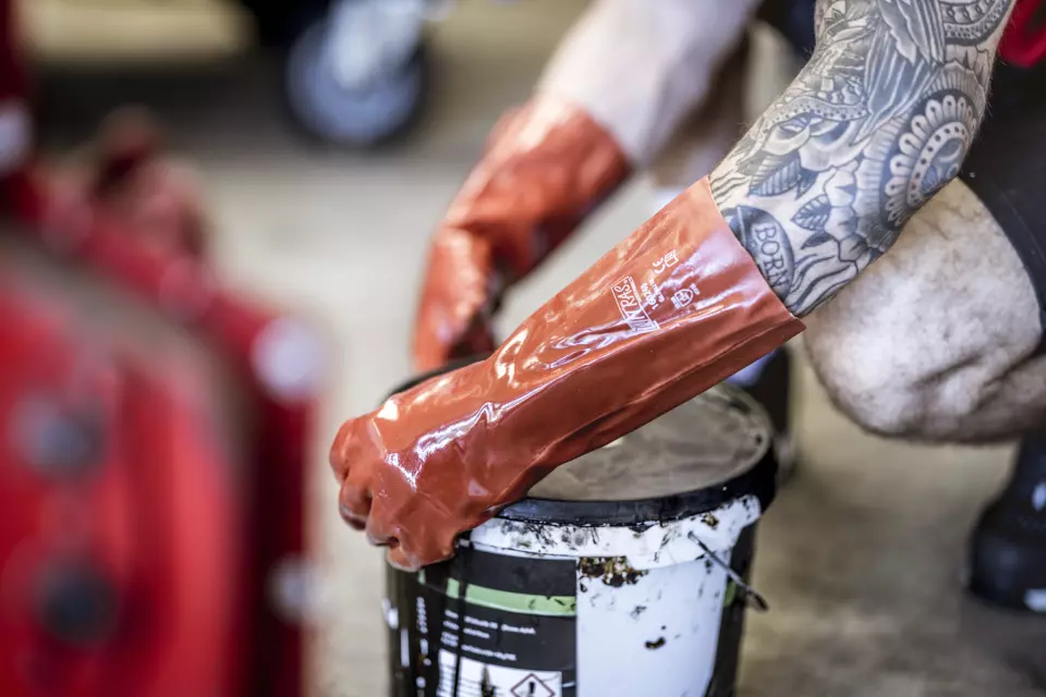 EN 388 · Abrasion Resistance Level 4 feature highlight