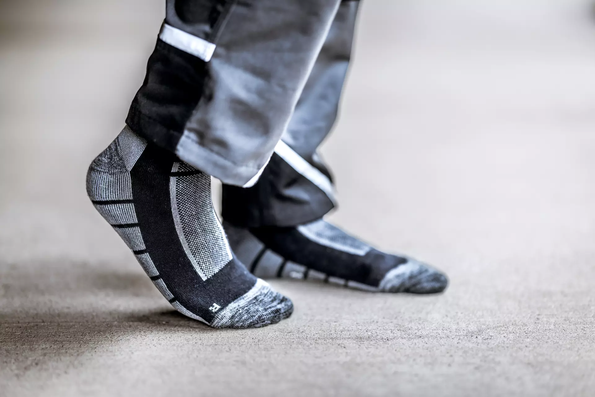 Nitras 725-1012, All Season Pro Socks, Black/Grey, image 3