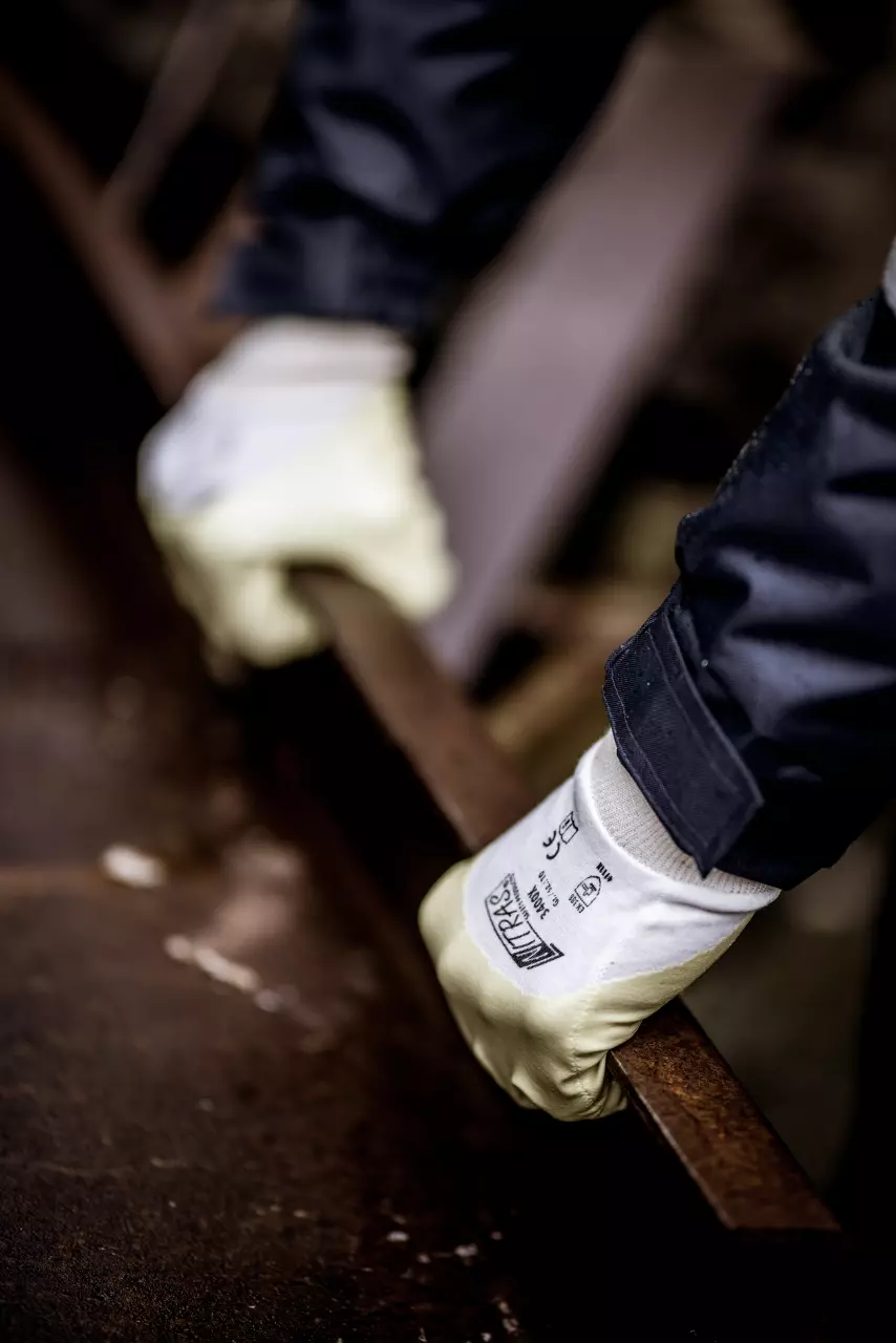 Nitras 3400X, Premium Nitril-Handschuhe Weiß, Gelb, image 2, gallery thumbnail