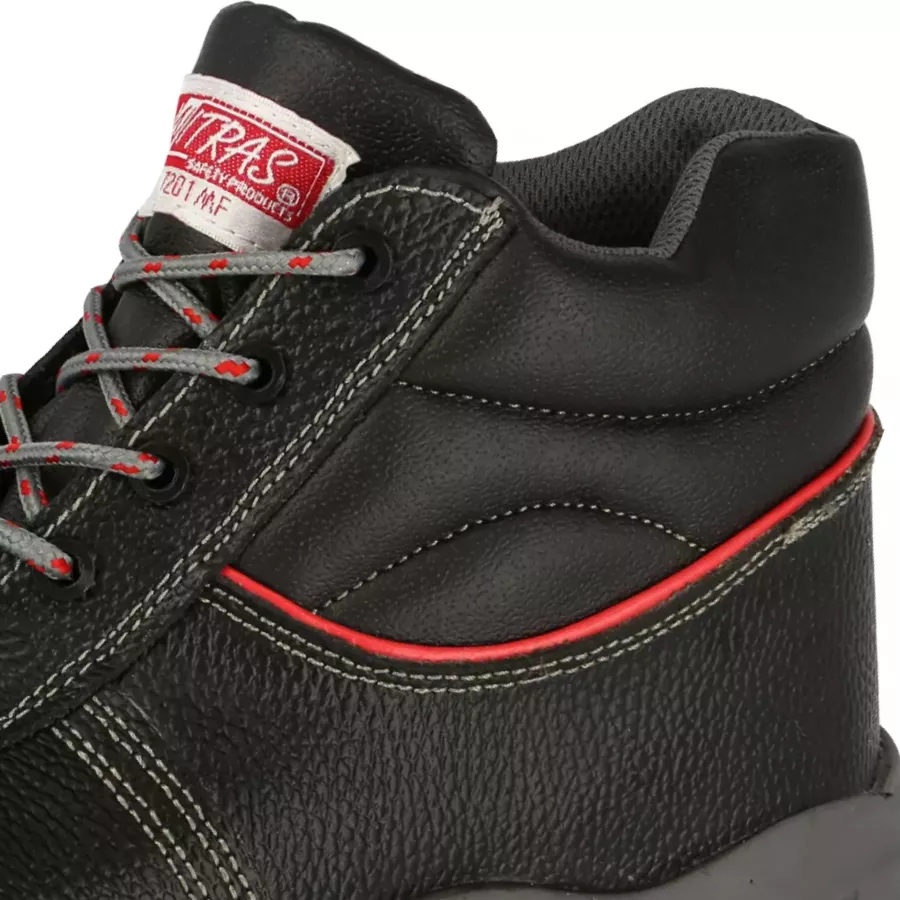 **Well Padded Bootleg** cushions your ankles for lasting comfort during long hours on the move.