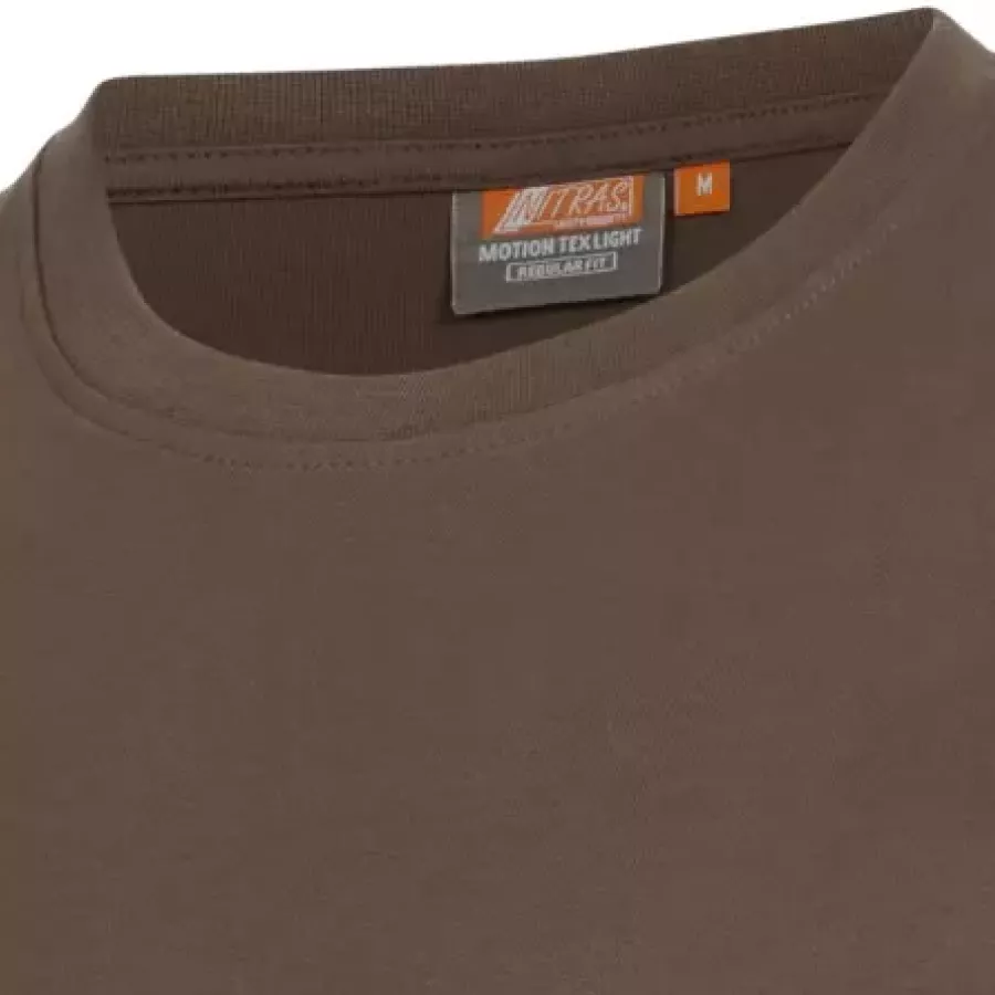 **Reinforced Round Neck Collar** keeps its shape wash after wash for a consistently sharp fit.