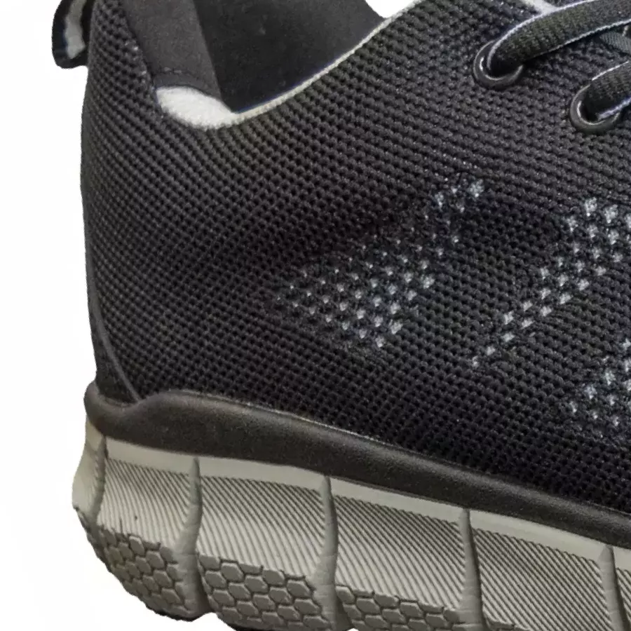 **Puncture-Resistant Textile Midsole** provides underfoot reassurance while staying flexible and light.