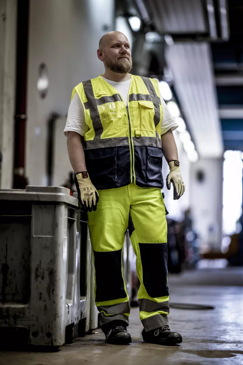 Nitras 7118-4000, High-visibility Waistcoat, neon yellow, image 3, gallery thumbnail