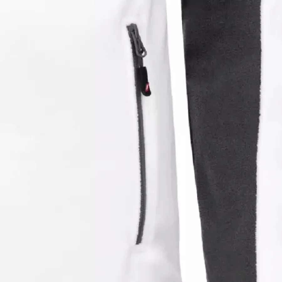 **Zipper Pocket** keeps your essentials secure and easily accessible on the go.