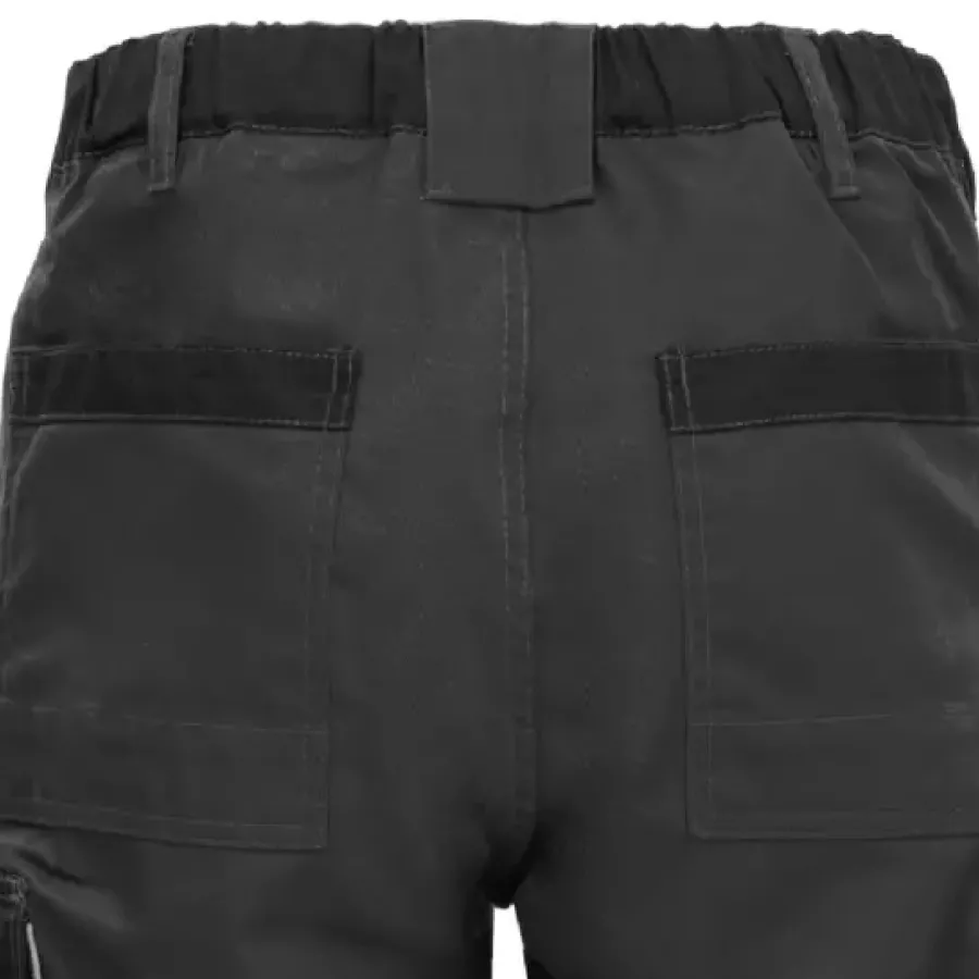 **Elastic Waist** moves naturally with you to keep every shift feeling comfortable and unrestricted.