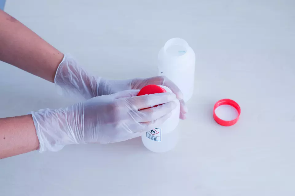 Nitras Medical 8100, VINYL PF vinyl disposable gloves, transparent, image 2, gallery thumbnail