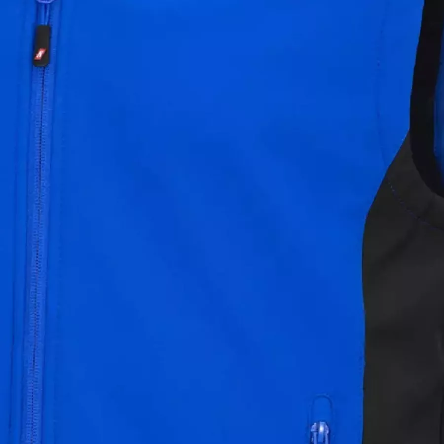 **Water Repellent Material** keeps you dry from light rain and splashes without compromising breathability.