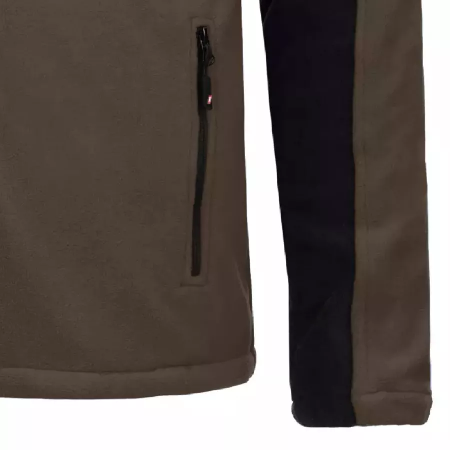 **Elastic Cuffs** keep your sleeves comfortably in place for easy, unrestricted movement.