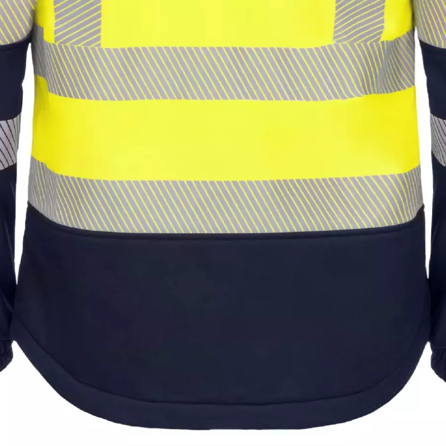 **Extended Back** adds extra coverage to keep you warm and comfortable during active outdoor work.