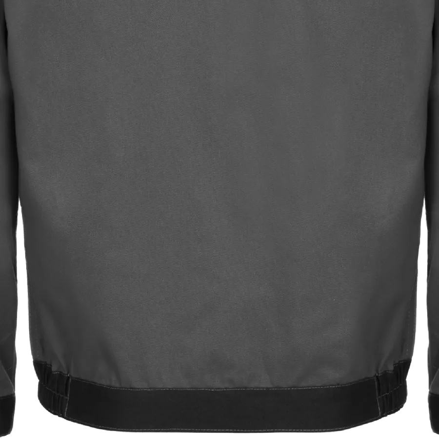 **Elastic Waist** gently hugs your body for a tailored feel that moves with you.