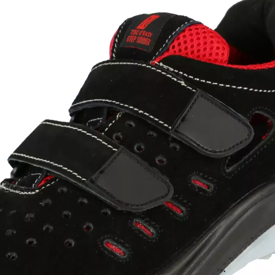 **Hook and Loop Fastener** lets you adjust your fit quickly for effortless all-day comfort.