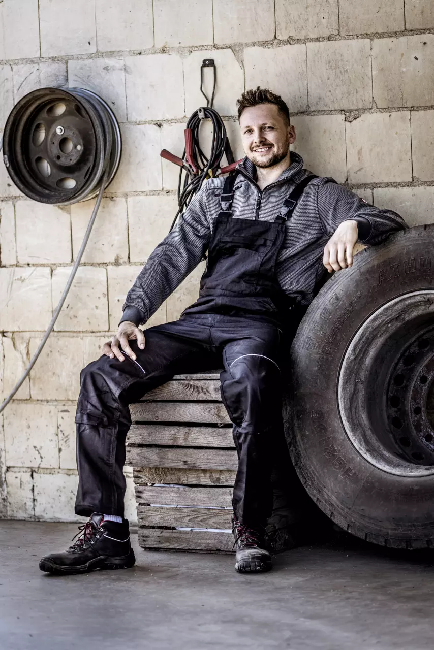 Nitras 7520, MOTION TEX LIGHT Bib Pants, Black, image 3, gallery thumbnail