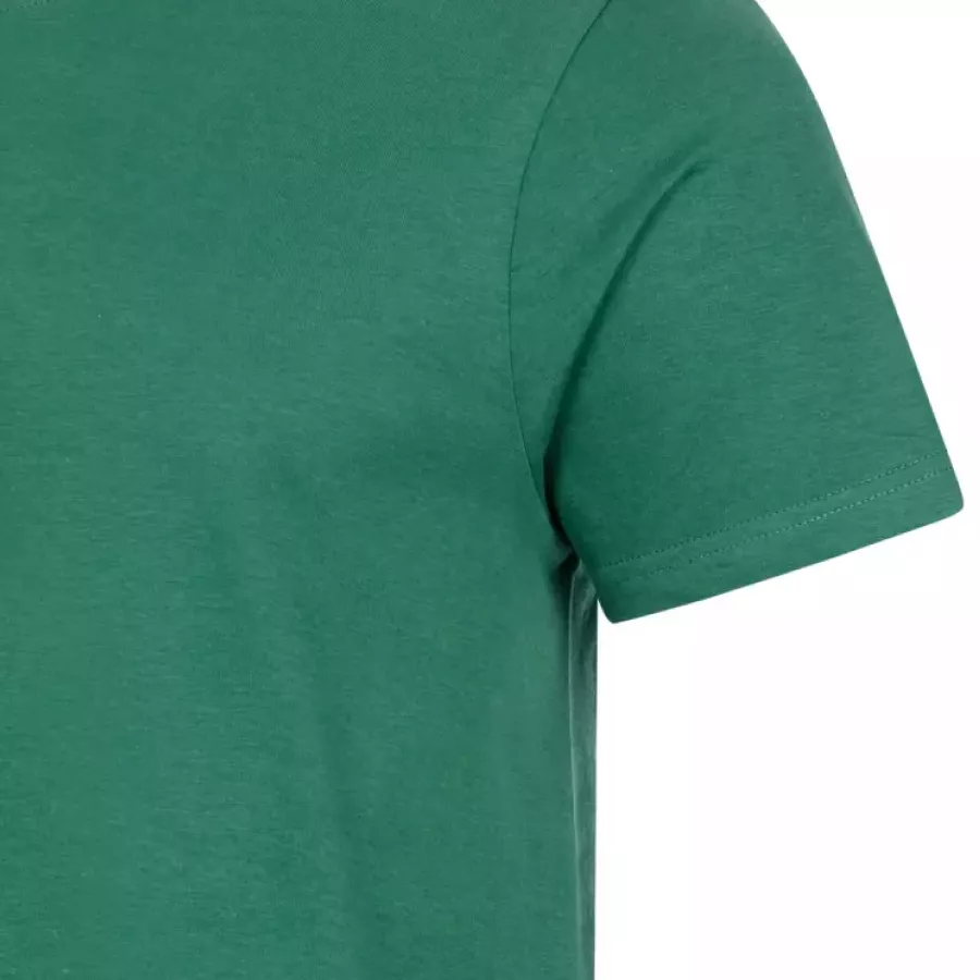 **Short Sleeve** gives you cool, unrestricted freedom during active work.