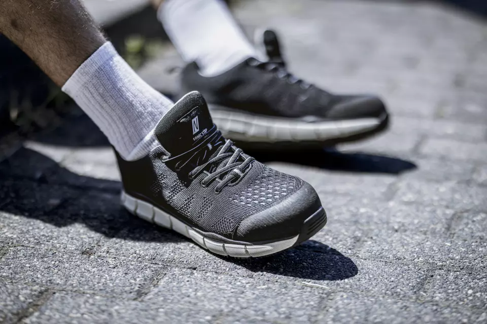 Nitras 7440-1012, SONIC STEP S1O Safety Shoes, Black/Grey, image 3, gallery thumbnail