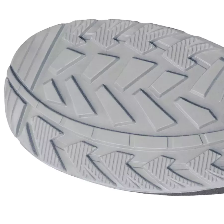 **Rutschfeste Außensohle** greift auf eisige und rutschige Oberflächen und sorgt für sicheren Tritt auch bei Winterbedingungen.