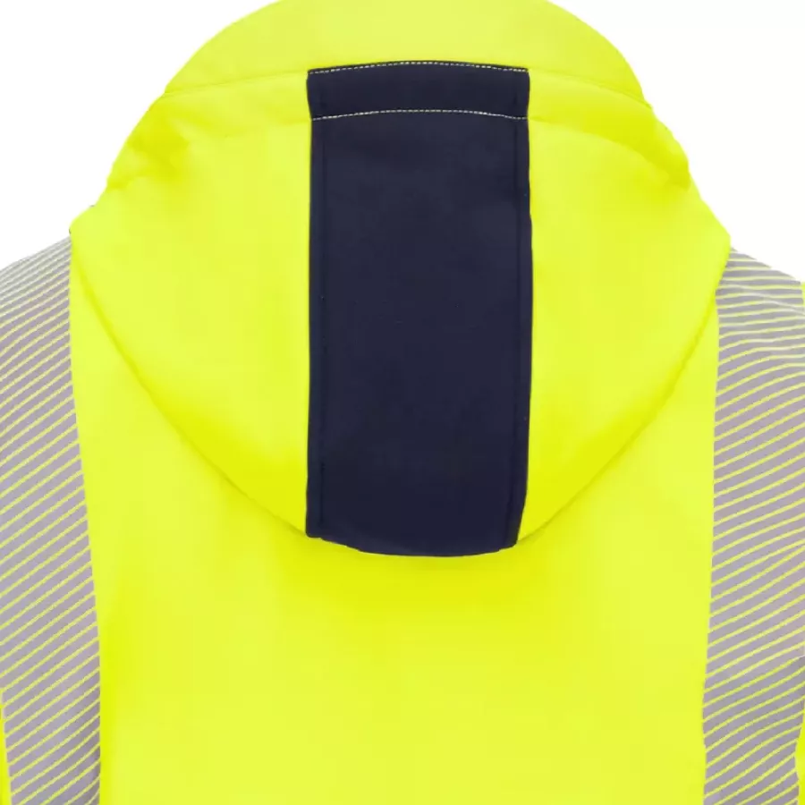 **Kapuze mit Kordelzug** ermöglicht eine individuelle Anpassung für zuverlässigen Komfort bei wechselhaftem Wetter.