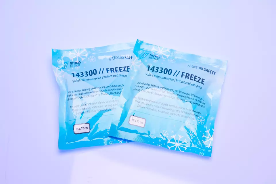 NITRAS 143300, FREEZE Instant Cold Compres, image 2, gallery thumbnail
