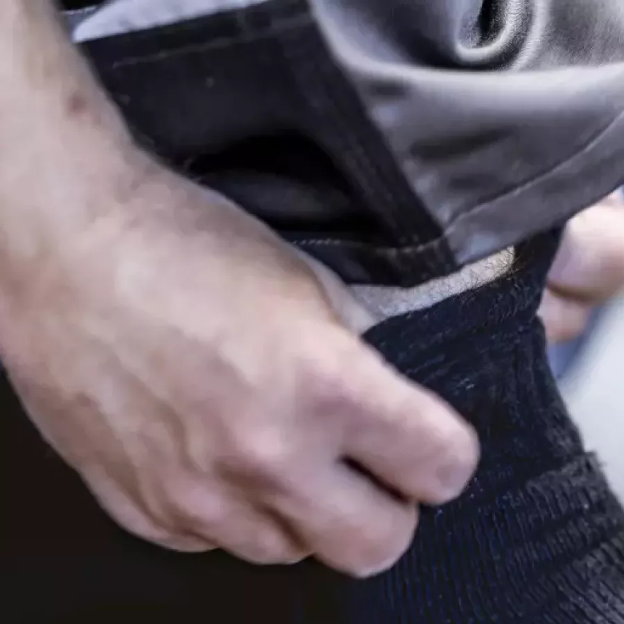 Das wadenhohe Design sorgt für einen bequemen, sicheren Sitz und bietet den ganzen Tag über Komfort.