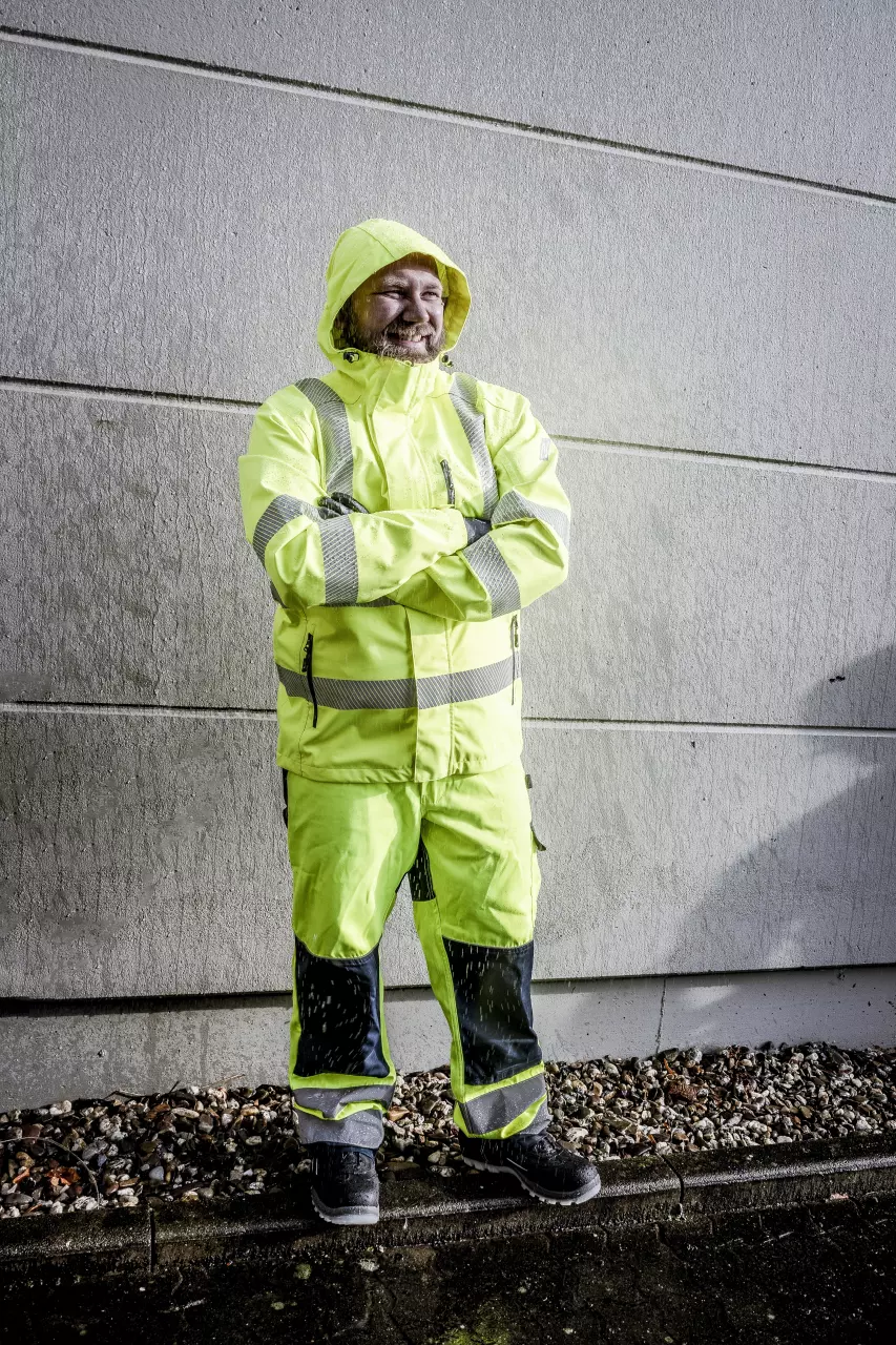 Nitras 7177-4000, MOTION TEX VIZ PLUS High-Visibility Rain Jacket, Neon Yellow, image 4, gallery thumbnail