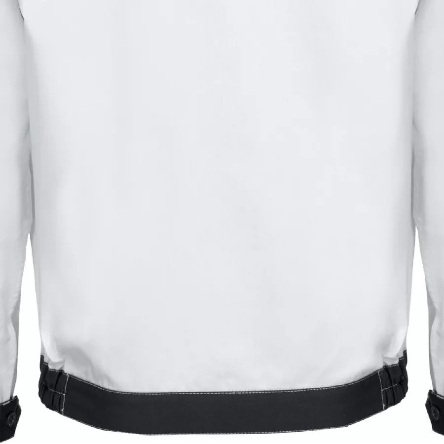 **Elastic Waist** gently hugs your body for a tailored feel that moves with you.