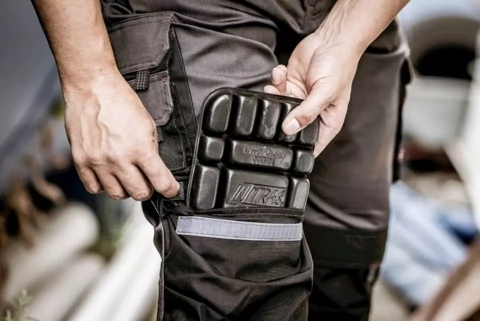 NITRAS 76K, Knee Protectors, Black, image 2, gallery thumbnail