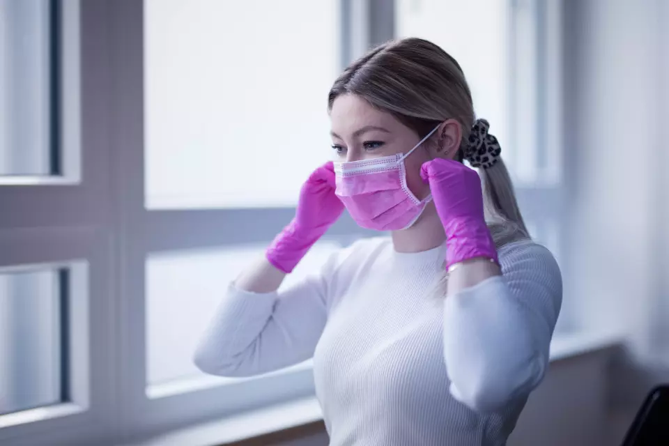 Nitras Medical 8327, CANDY WAVE nitrile disposable gloves, pink, image 3, gallery thumbnail