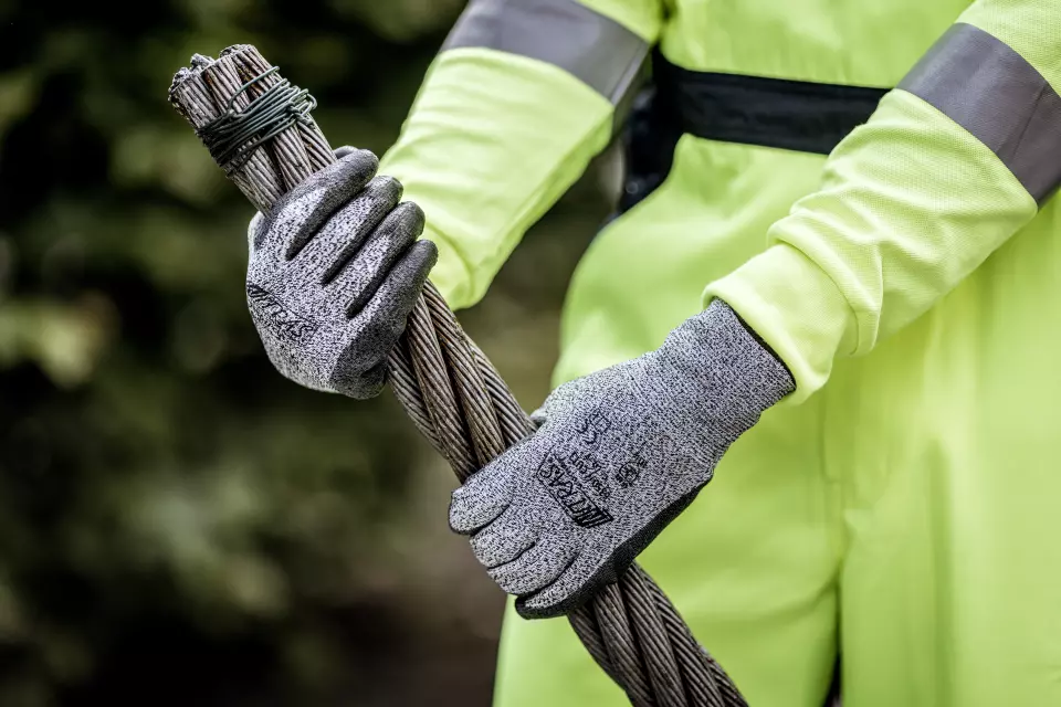 NITRAS 6350, CUT3 Cut protection Gloves, Grey, image 2, gallery thumbnail