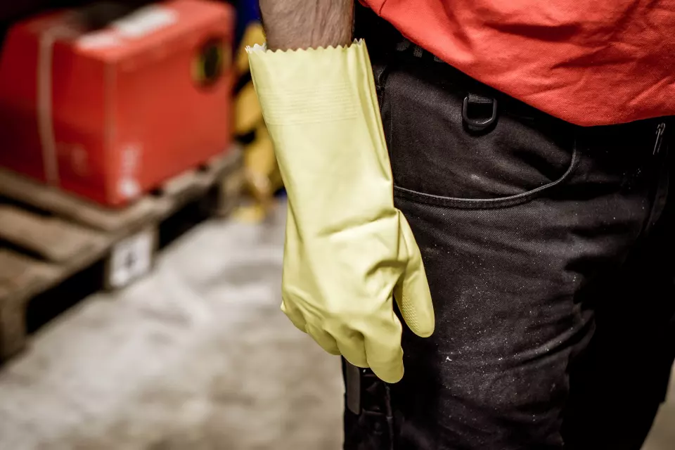NITRAS 3220, YELLOW CLEANER Chemical Protective Gloves, Yellow, image 2, gallery thumbnail