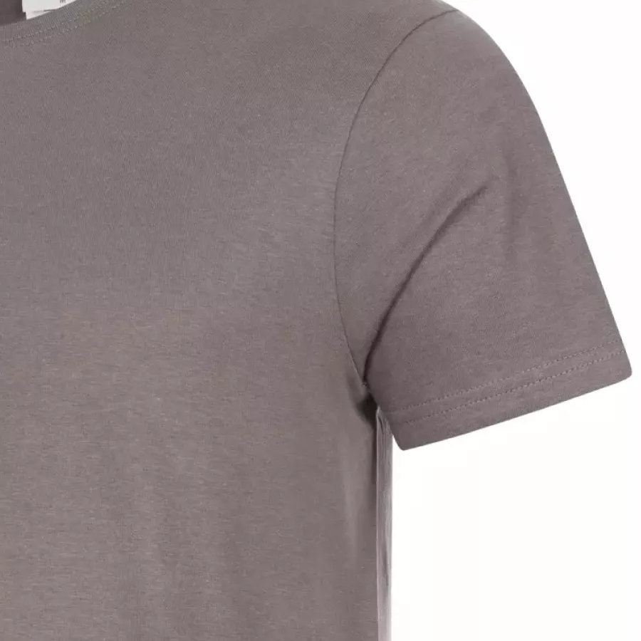 **Short Sleeve** gives you cool, unrestricted freedom during active work.