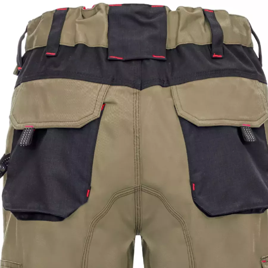 **Elastic Waist** moves naturally with you to keep every shift feeling comfortable and unrestricted.