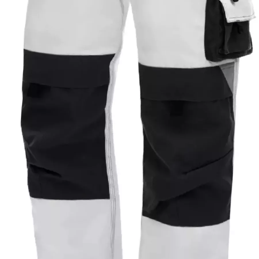 **Knieschützertaschen** ermöglichen es, zusätzliche Polsterung hinzuzufügen, damit das Knien bei langen Arbeiten bequem bleibt.