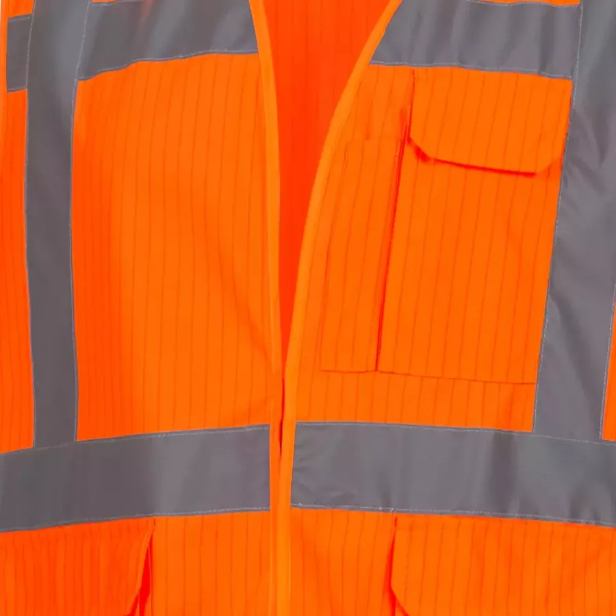 **Tarrakiinnitys** mahdollistaa liivin nopean kiinnittämisen mukavaa, säädettävää istuvuutta varten.