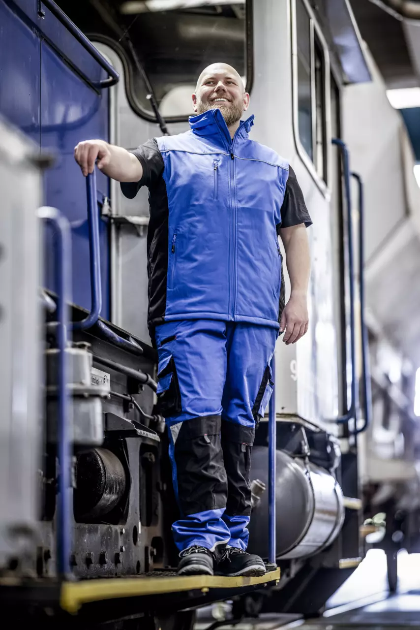 Nitras 7166, MOTION TEX LIGHT Softshell Waistcoat, Royal Blue, image 3, gallery thumbnail