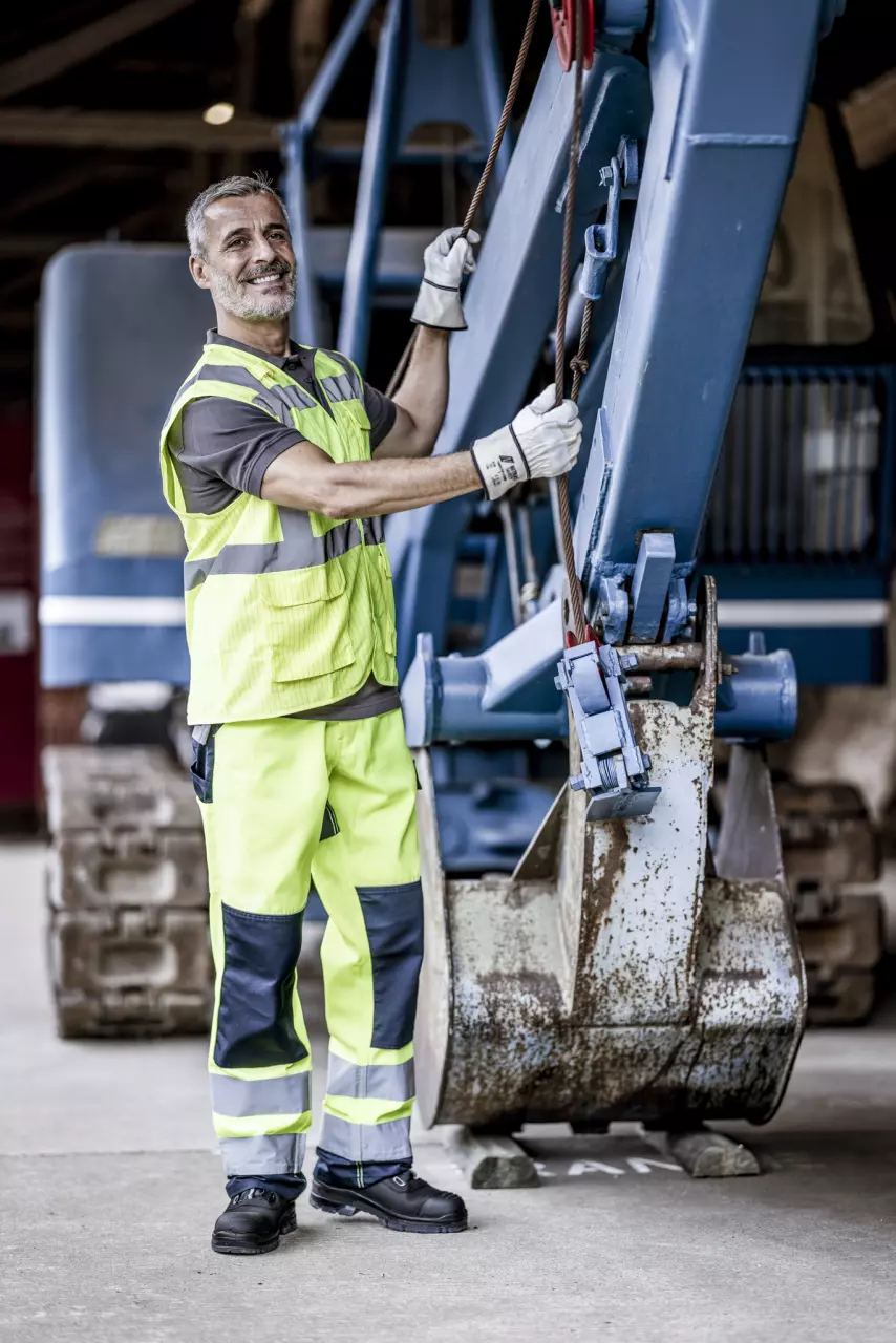 Nitras 7119-4000, High-Visibility Waistcoat, Neon Yellow, image 3, gallery thumbnail