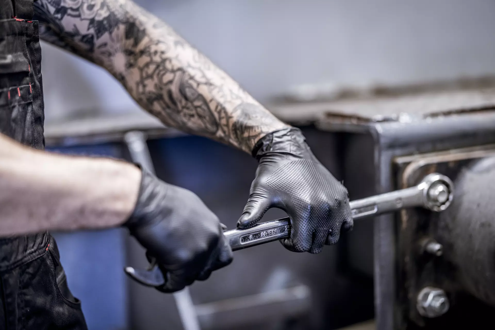 NITRAS 8330, TOUGH GRIP N Disposable Nitrile Gloves, Black, image 3