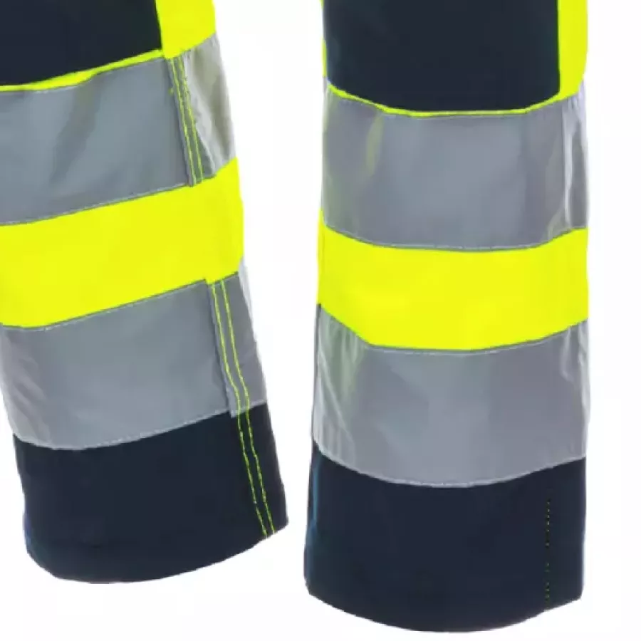 **Reflective Stripe** enhances your visibility for confident movement in low-light conditions.