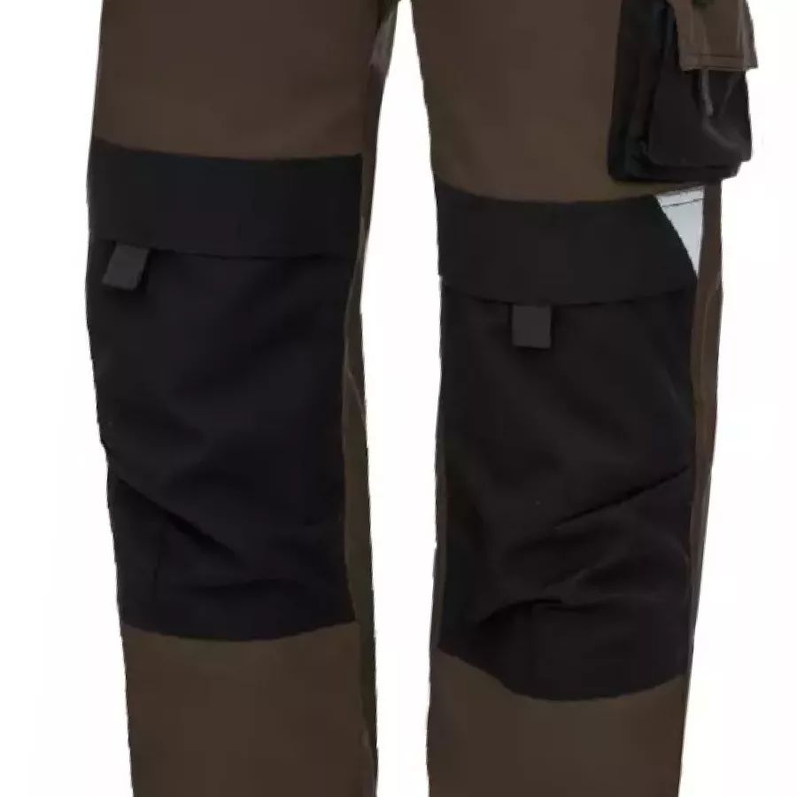 **Knee Pad Pockets** let you add extra cushioning so kneeling stays comfortable through long tasks.
