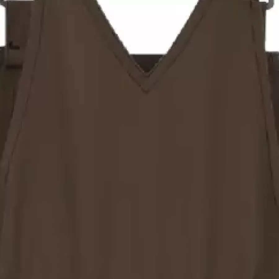 **Breathable Material** helps excess heat escape to keep you feeling fresh as you move.