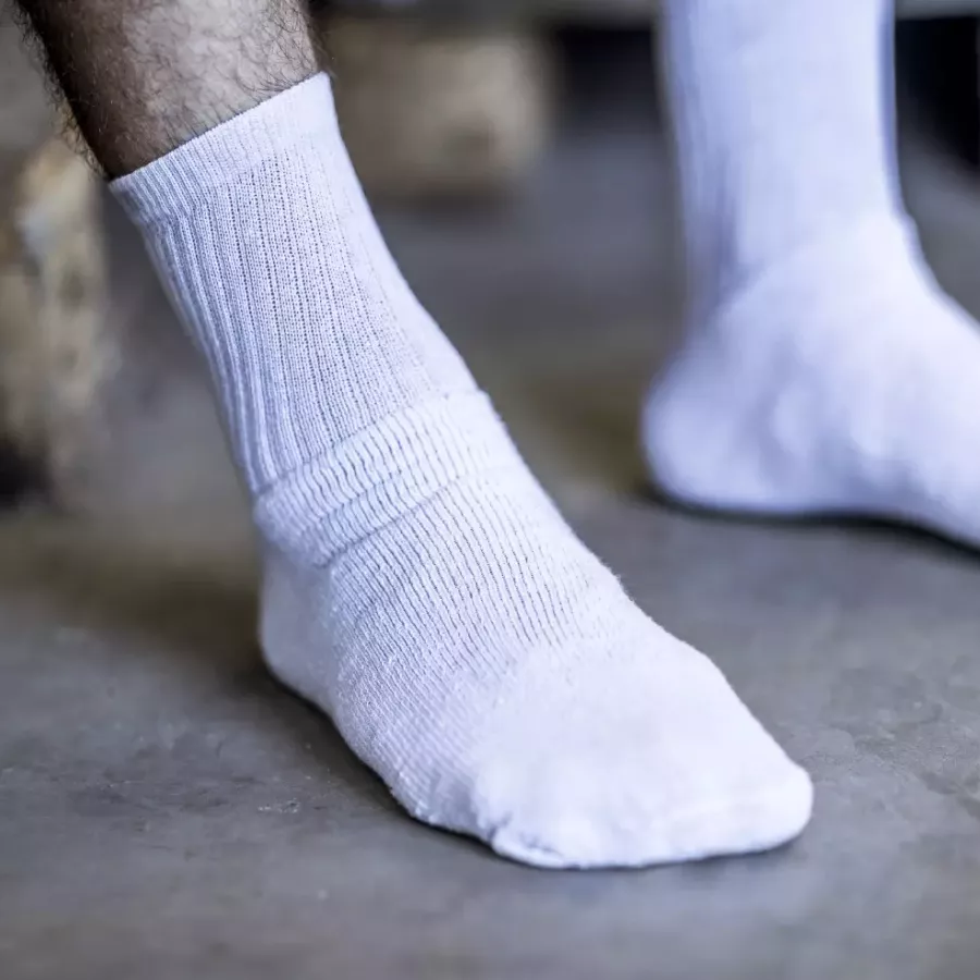 **Optimal Anatomical Fit** follows your foot’s natural shape for a smooth, supportive feel with every step.