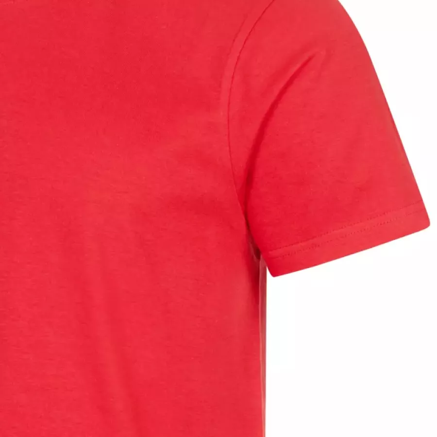 **Short Sleeve** gives you cool, unrestricted freedom during active work.