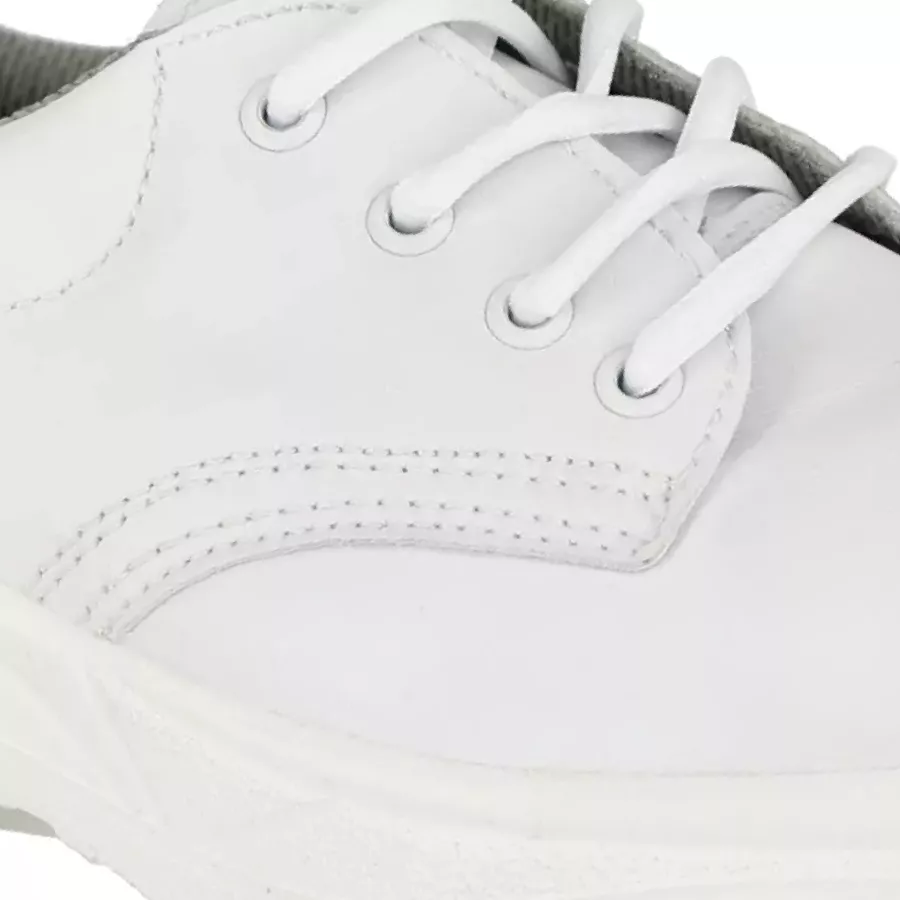 **Strapazierfähiges Kunstleder** hält dem täglichen Verschleiß stand und bewahrt dabei ein sauberes, professionelles Aussehen.