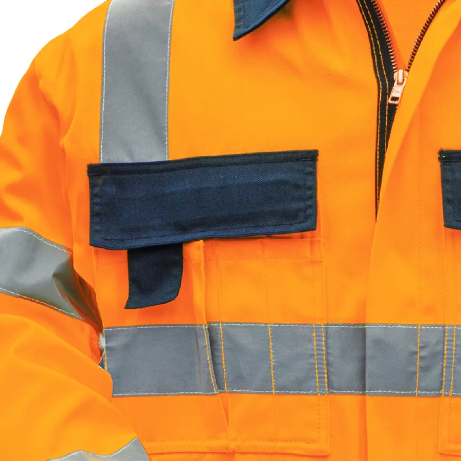 **Reinforced Pockets and Shoulders** add durability keeping your jacket strong and reliable every day.