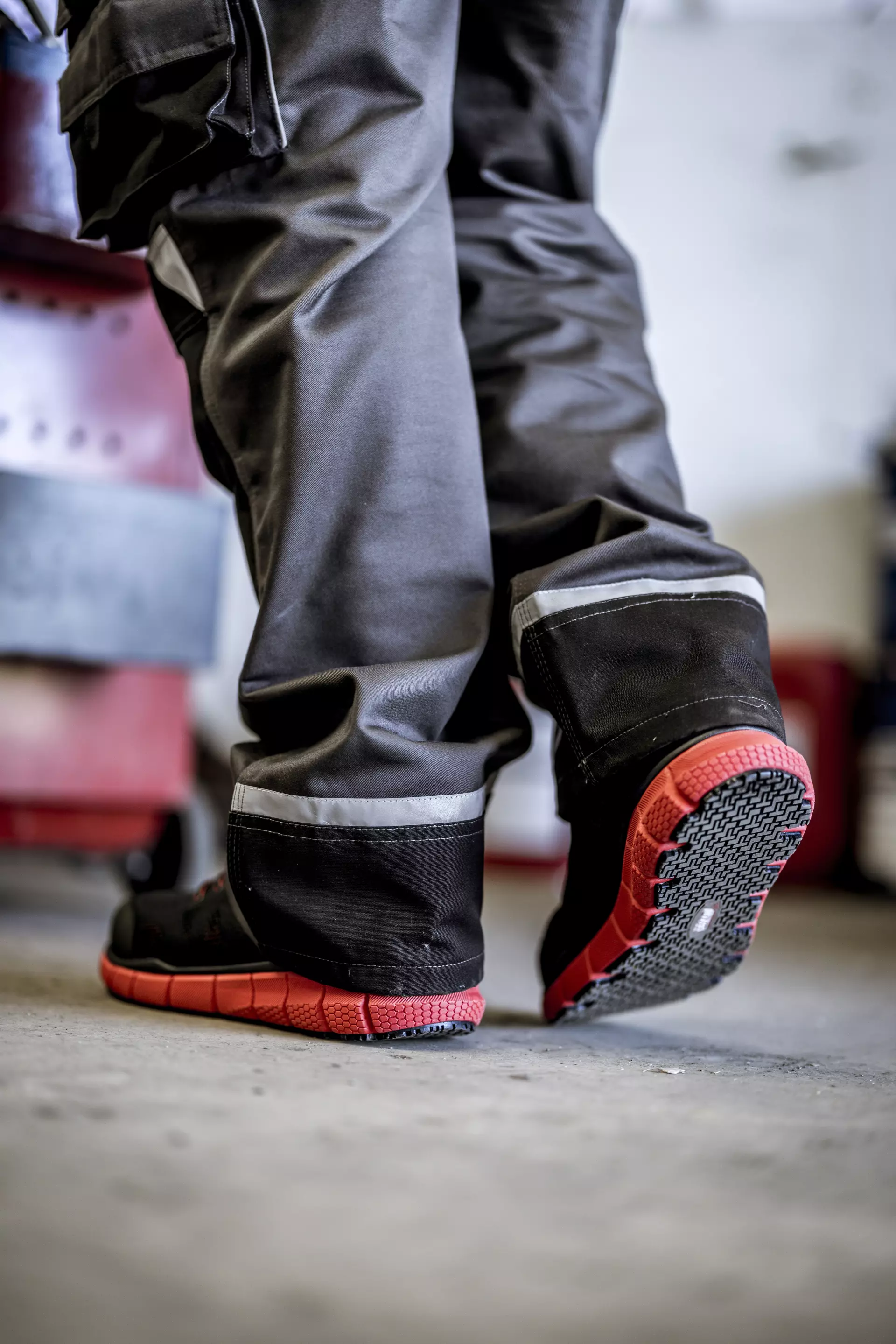 Nitras 7440-1060, SONIC STEP S1O Safety Shoes, Black/Red, image 2