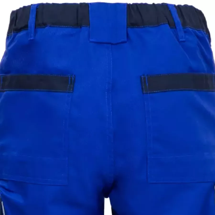 **Elastic Waist** moves naturally with you to keep every shift feeling comfortable and unrestricted.